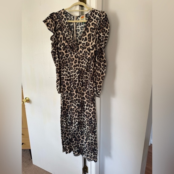 Farm Rio Leopard Midi Dress - Picture 4 of 9